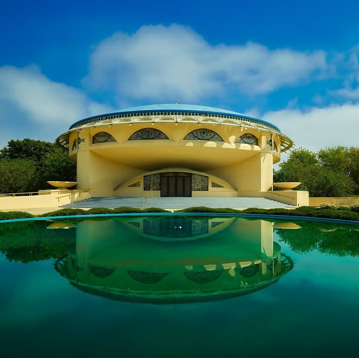 Frank Lloyd Wright’s final masterpiece was an Orthodox church. Few…